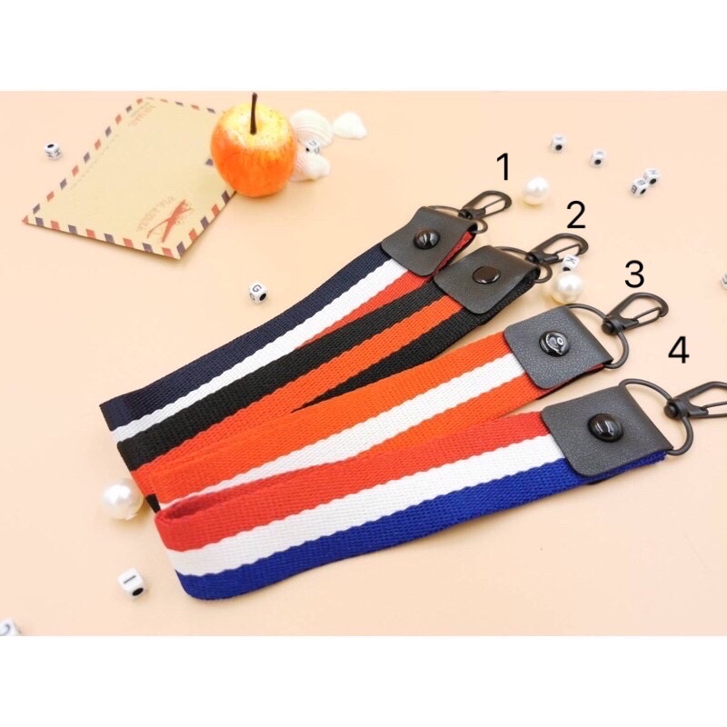 🔥สายห้อยโทรศัพท์ข้อมือได้ลายการ์ตูน Cartoon Phone Strap DS