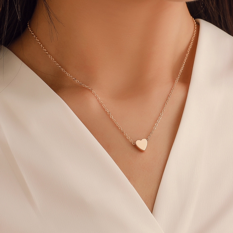 Simple Girl Peach สร้อยคอสีทอง จี้รูปหัวใจ