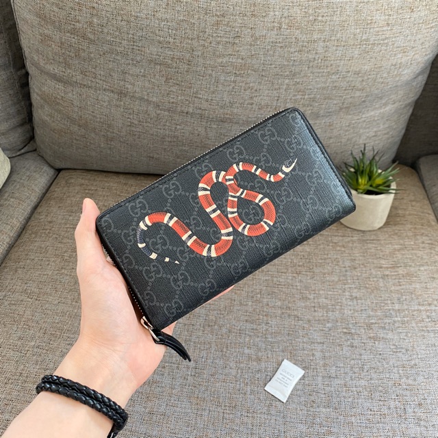 Gucci kingsnake zippy wallet