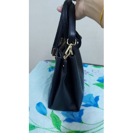 กระเป๋าTawinสีดำหนังเรียบ