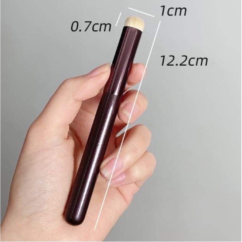 (พร้อมส่ง) blending lip brush แปรงเบลนลิป เกลี่ยขอบปาก นัวๆ ให้ฟีลปากเกาสุดๆ ขนแปรงแน่น นุ่ม ไม่เป็นเส้นๆ