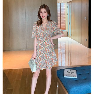 เสื้อผ้าแฟชั่นผู้หญิง  ชุดเดรส เดรสน้ำตาลคอวีลายดอก กระโปรงปลายเฉียง