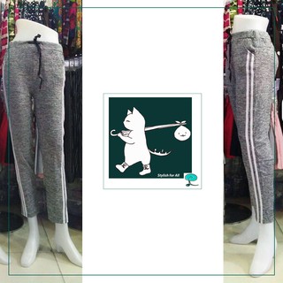 RINLIN กางเกงลำลอง ผู้หญิง ออกกำลังกาย ผ้านุ่ม Sport Yoga Jogger Stripe Pants Grey วอร์มขายาว แต่งแถบ โยคะ ยางยืด สีเทา