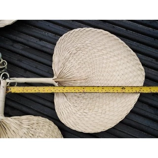 พัดสานใบกะพ้อ พัดโบราณ 10 - 11 นิ้ว (Thai Handmade Fan)