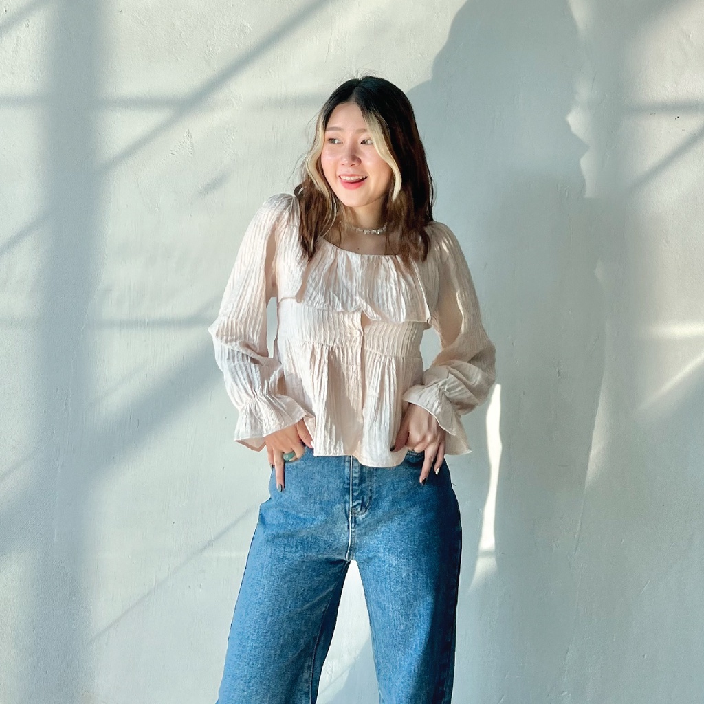 🤎ลด 𝟲𝟬.-พิมพ์ NTBCTT🤎nature.bkk - TPN1027 เสื้อคอเหลี่ยมระบายอกแขนยาว