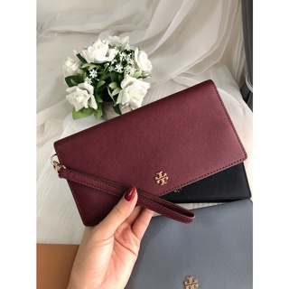 (ส่งฟรี) Tory Burch Emerson Slim Wristlet Envelope Wallet ⚜️ กระเป๋าสตางค์ผู้หญิง