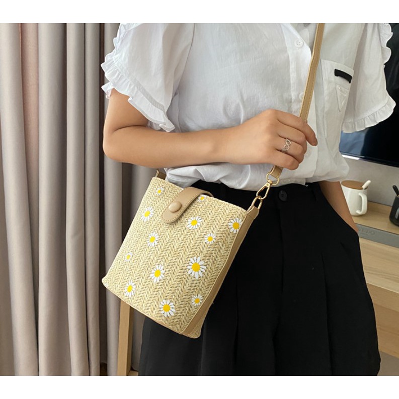 กระเป๋าสาน My Daisy  (A148) กระเป๋าสะพายข้าง กระเป๋าสาน