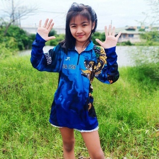 เสื้อตกปลาเด็ก แฟชั่น กีฬากลางแจ้ง JK THAILAND  ลาย LAVA FISH สีน้ำเงิน ป้องกันUV 80-90% สีไม่ตก แห้งเร็ว ใส่ได้ ชาย และ