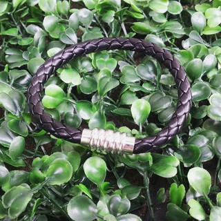 nn_braceletสายรัดข้อมือ RASTACLAT รหัส 197 กำไลหนังถักทรงกลม ตัวล็อคเป็นเลสแม่เหล็กค่ะ