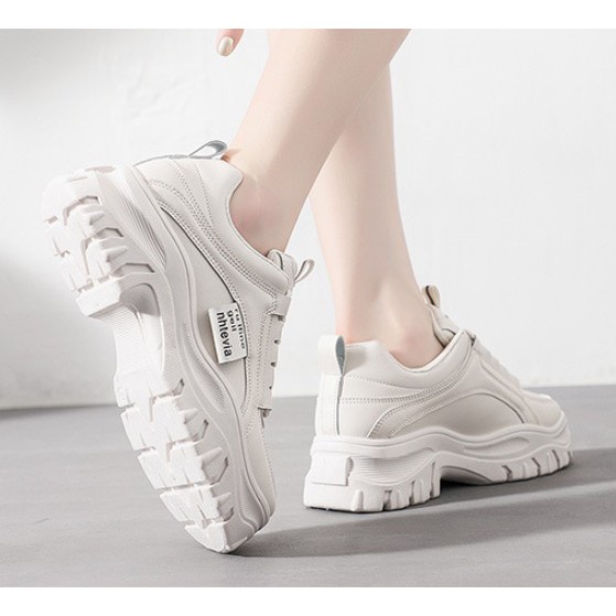 💥ส่งฟรี ราคา 245บาท💥 มีไซส์ 35-42 รองเท้าผ้าใบผู้หญิง สไตล์แฟชั่น เสริมส้น 5 ซม Premium Women Sports Shoes