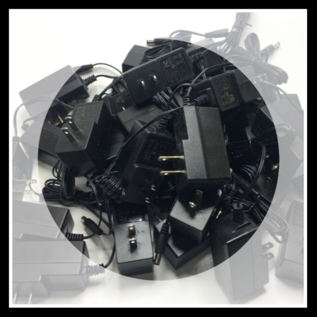 Switching Adapter 9v