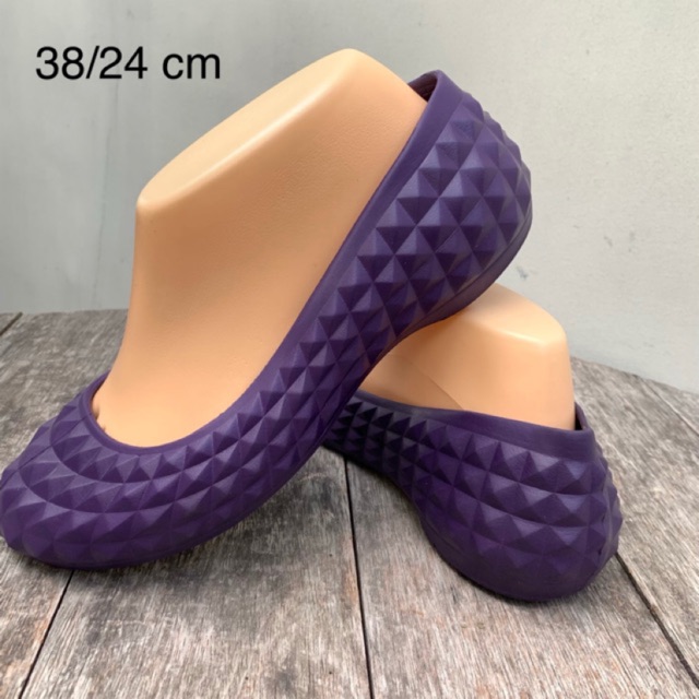 รองเท้าคัทชู Crocs  สีม่วง แท้💯 มือ2