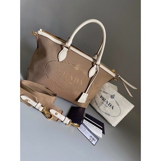 🦋สินค้าพร้อมส่ง🦋  New🤍Prada Logo Jacquard 2way Bag ขนาด 11 x 8.5 x 5.5 นิ้ว สวย เรียบ หรู ราคาดีมากก