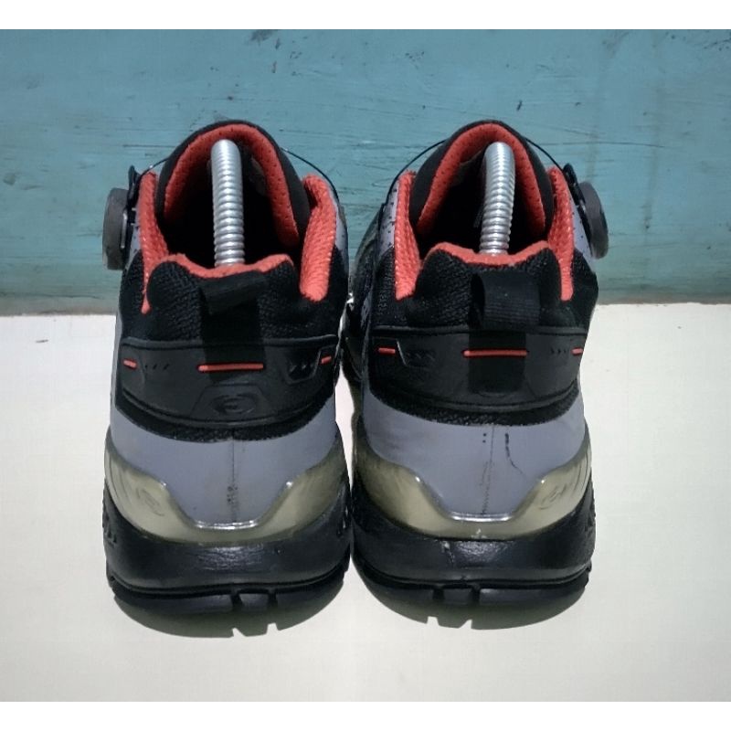 Eider รองเท้ากลางแจ้ง