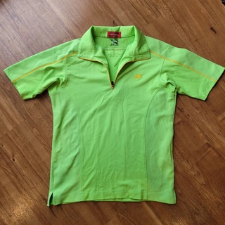 เสื้อ Yonex สีเขียวสะท้อนแสง