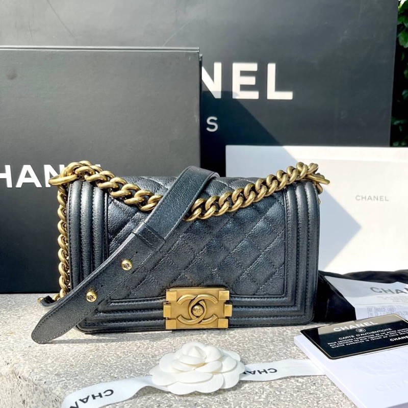Chanel Boy8” Metallic Calfskin Holo19 สีสวยไฟลุก อะไหล่ทองวินเทจด้วยค๊า เริดสุด Fullset ใบเสร็จไทย