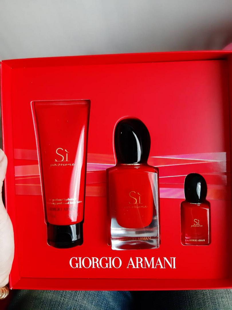 Gift Set Giorgio Armani SI Passione EDP 50 ml + 7 ml + Body Lotion 75 ml. |  Shopee Thailand
