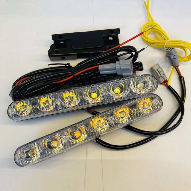 เดไลท์ เลี้ยววิ่ง 6ดวง​ 12V และแสงขาวล้วนติดนิ่ง 12v