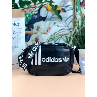 🎊💖🌇🚜@640.-📍(ลดพิเศษ 7 %) 💯 🛒🛒Big Discount 2022🛒🛒New! Adidas Crossbody bag