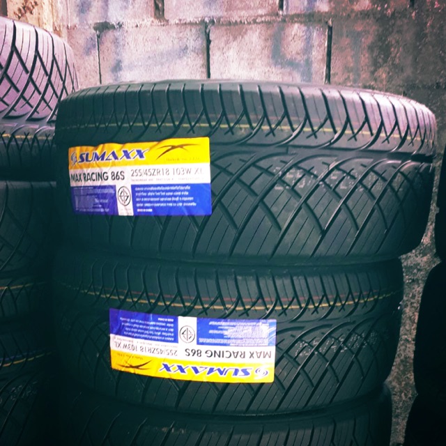 Sumax255/45 R18