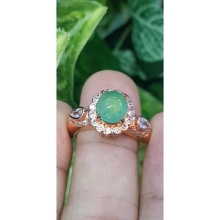 แหวนหยก 翡翠戒指 (Jadeite ring) 2.13 กะรัต (Cts.) ดิบ ไม่ผ่านการปรับปรุง (Type A) พม่า (Myanmar)