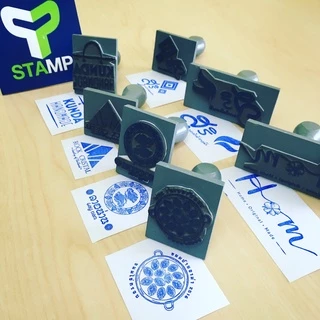 [PPstamp] ตรายางด้ามพลาสติก[ E ] ยางพารา คมชัด ทนทาน (**กรุณาทักแชทก่อนสั่งซื้อ**)