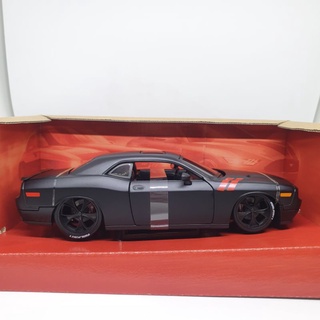 Model Maisto Desion 2008 DODGE CHALLENGER Scale 1:24