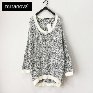 Terranova เสื้อไหมพรมทอแบบฟูๆ ผ้าไม่หนามาก แต่นุ่มอุ่นสุดๆ เป็นเสื้อทรงหลวมแบบปีกค้างคาว ใส่สบายมาก