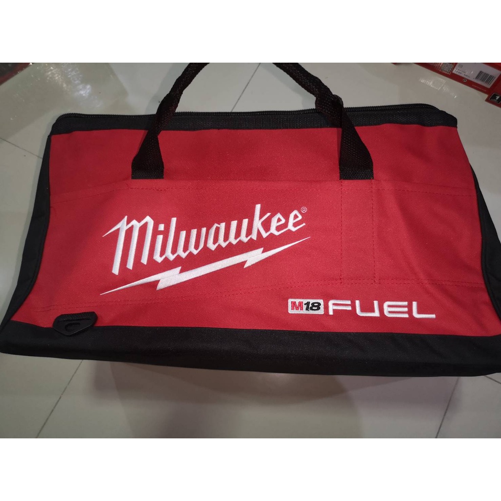 กระเป๋าอเนกประสงค์ Milwaukee ใบใหญ่ BAG-L Size L มีสายสะพาย คละตัวเลข M12/M18 ขนาดกว้าง30 cm.ยาว56 cm.สูง30 cm. ของแท้