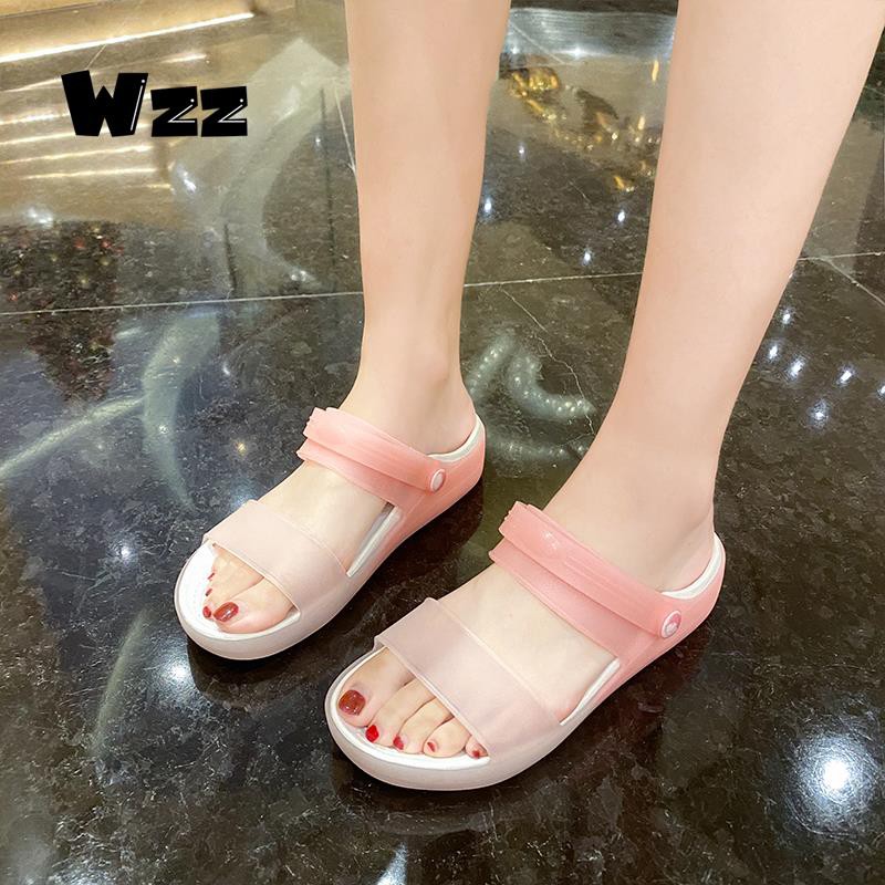 WZZ รองเท้าแตะเจลลี่ผู้หญิง โรมันแฟชั่น รองเท้าผู้หญิง แตะสองสวมแฟชั่นสไตล์เกาหลี รองเท้าชายหาดกันลื่น