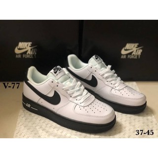 NIKE AIR FORCE 1  (NIKE)