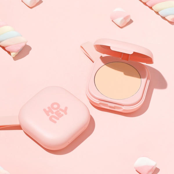 แป้งพัฟทรานสลูเซน นำเข้าจากเกาหลี สีธรรมชาติ ใช้ได้กับทุกสภาพผิว newest honey pact 23 natural beige 