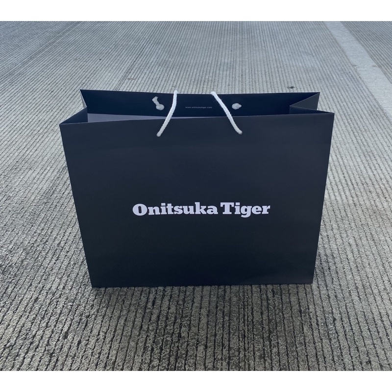 ถุงกระดาษ Onitsuka Tiger ของใหม่ ของแท้ 100%