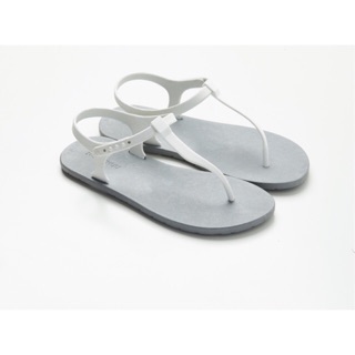 Moochuu : MC 04 Sandal (พื้นเทา สายขาว)