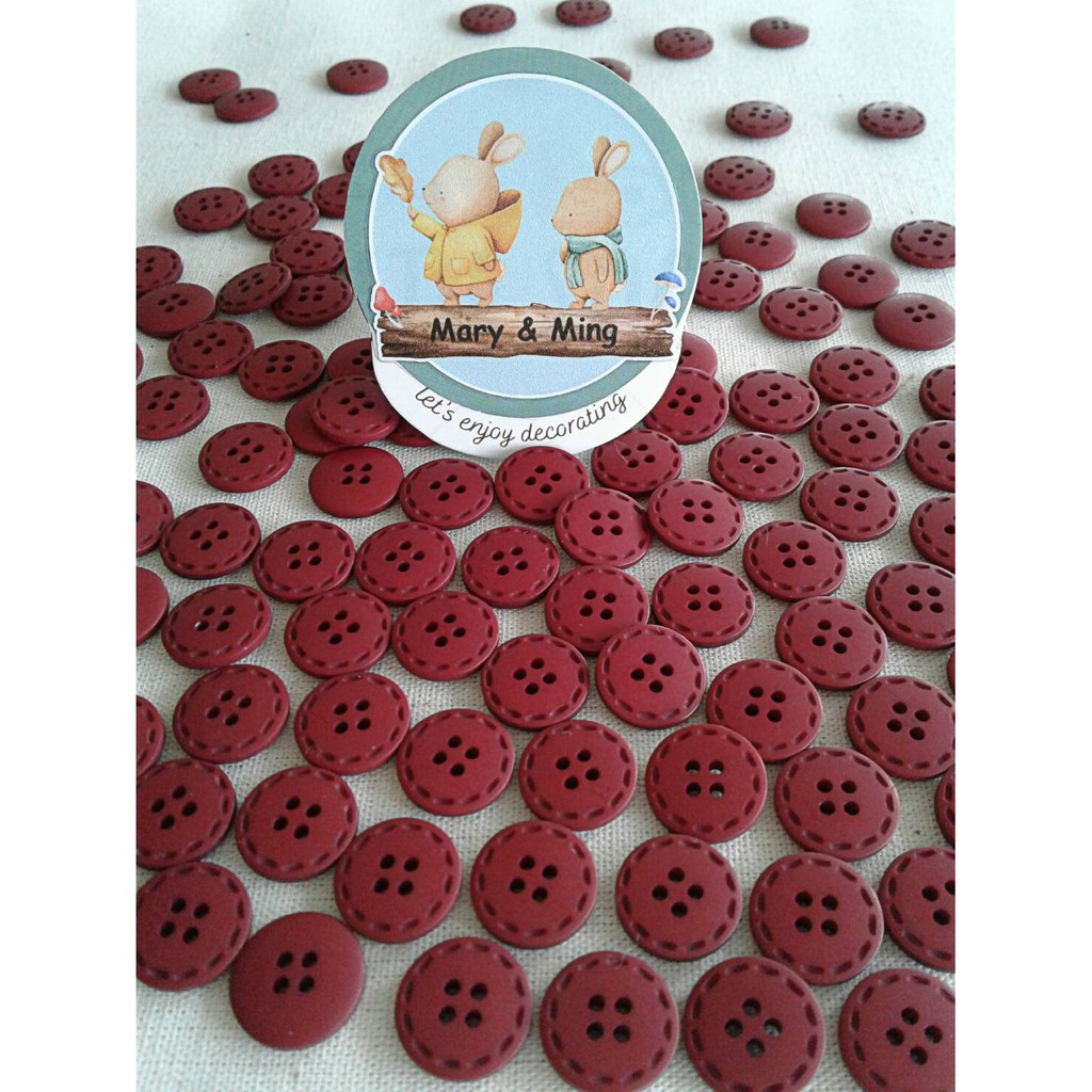กระดุมพลาสติค สไตล์ญี่ปุ่น สีแดงBurgundy ขนาด 12 มิล ชุด 6 เม็ด 22 บาท