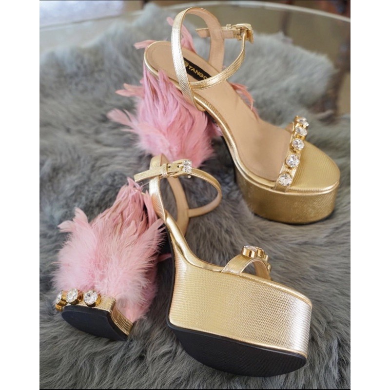 รองเท้า mango สีทอง แต่งขนนก