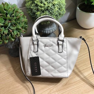 Guess Mini Crossbody Small Handbag กระเป๋าสะพายใบเล็กสุดน่ารัก วัสดุหนังpu นิ่มเย็บลายตาราง