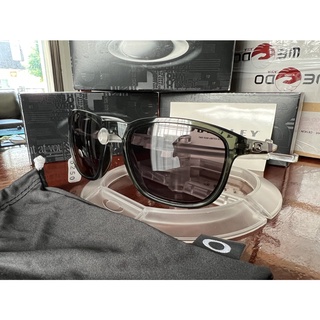 แว่นตา Oakley Designer Sunglasses Enduro in Olive Ink &amp; Warm Grey Lens (OO9223-11)