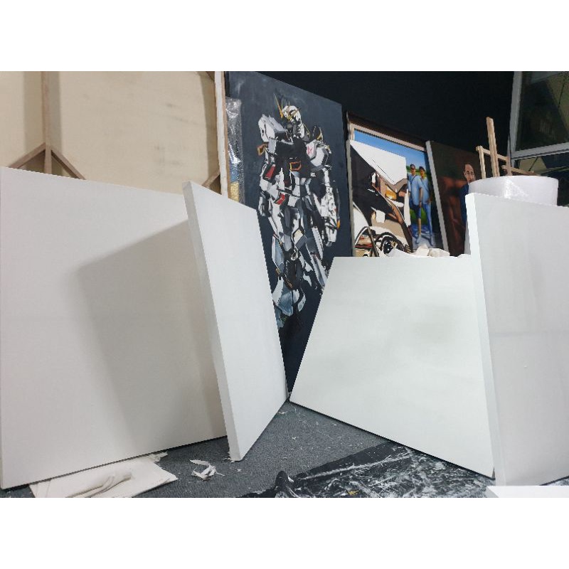 เฟรมผ้าใบ แคนวาส 380 แกรมเขียนดีมากๆ สีขาว สีดำราคาเท่ากันขนาด 60x100 และ 70x90 เซนติเมตรและ 60x90 cm