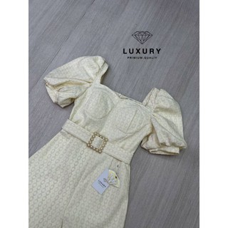 Luxury:จั๊มสูทแขนตุ๊กตา มาพร้อมเข็มขัดเพชร