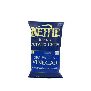 Kettle Chip Sea Salt and Vinegar Potato Chips 141g. I เคทเทิลชิพส์ มันฝรั่งทอดกรอบ รสซีซอล แอนด์ วิเนการ์ 1 ห่อ 141กรัม