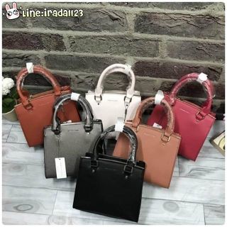 Charles &amp; Keith Basic Structured Bag ของแท้ ราคาถูก