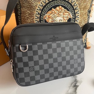 LOUIS VUITTON MESSENGER MAN BAG GRAPHITE  กระเป๋าสะพาย ผู้ชาย Damier