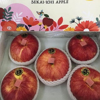New แอปเปิ้ล SEKA ITCHI นำเข้าจากญี่ปุ่น กล่อง 5 ลูก (ผู้ขายทำการจัดส่งทักแชทค่ะ)