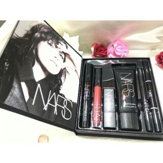 Set NARS สวยครบกล่อง