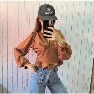 เสื้อแขนยาว คอวี แต่งระบาย