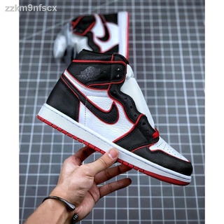 รองเท้าผ้าใบ Nike Air Jordan 1 หมายถึงบิน