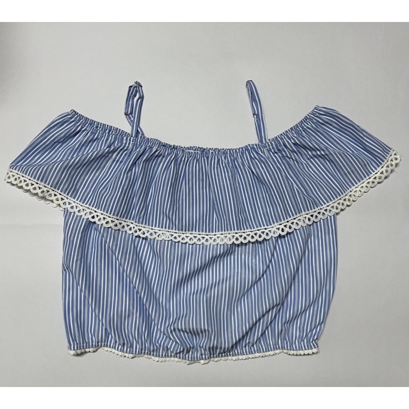 EP/ เสื้อEPมือสองเปิดไหล่