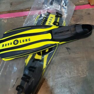 AQUALUNG STRATOS3 FINS 40-41 SCUBA DIVING