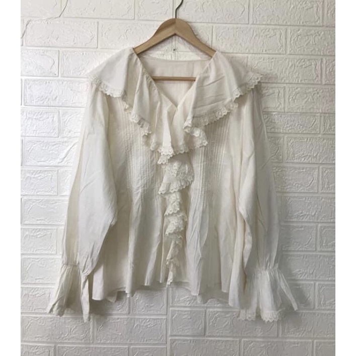 🇰🇷 เสื้อคอระบายลูกไม้ อกระบาย แขนระบาย เกาหลี น่ารักมาก เสื้อแขนยาว เสื้อเชิ้ต ชุดทำงาน เสื้อสีขาว l